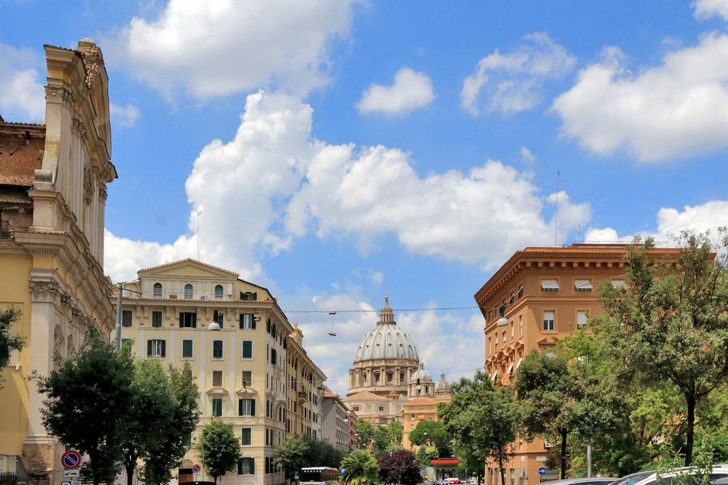 La Stazione Del Vaticano Roma Exterior foto